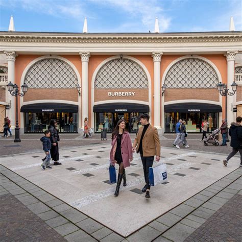 camicia burberry outlet castel romano|rome designer outlet.